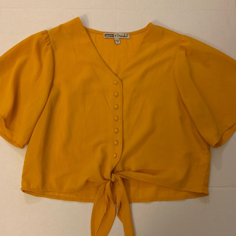 ✨MOVING SALE✨ Cropped yellow blouse